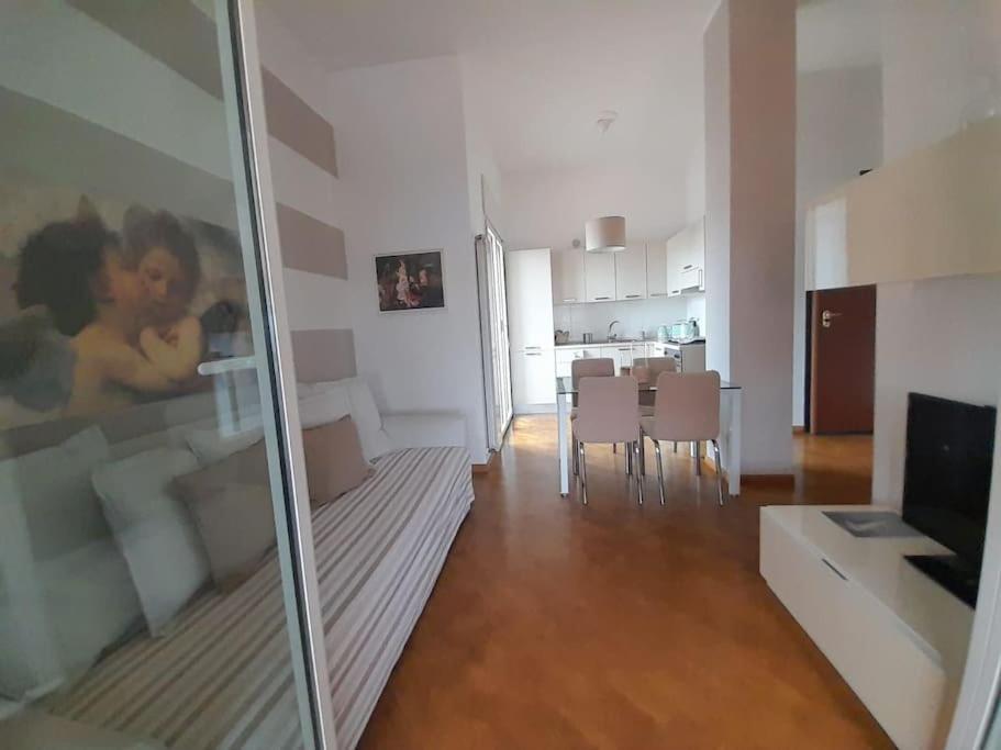 Attico Nelle Torri Di Fiumara Apartment Генуа Екстериор снимка